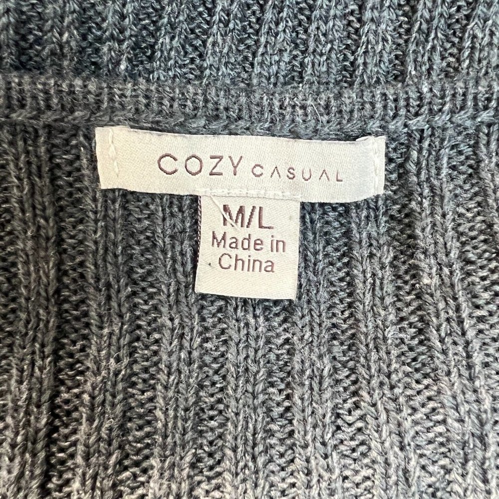 Women's Ribbed V-Neck Sweater - Gray - Picture 7 of 9